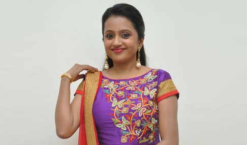 Anchor Suma Stills at Shivam Audio Release